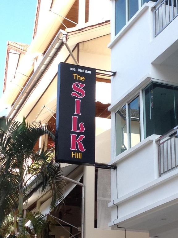 The Silk Hill Hotel Patong Exterior foto