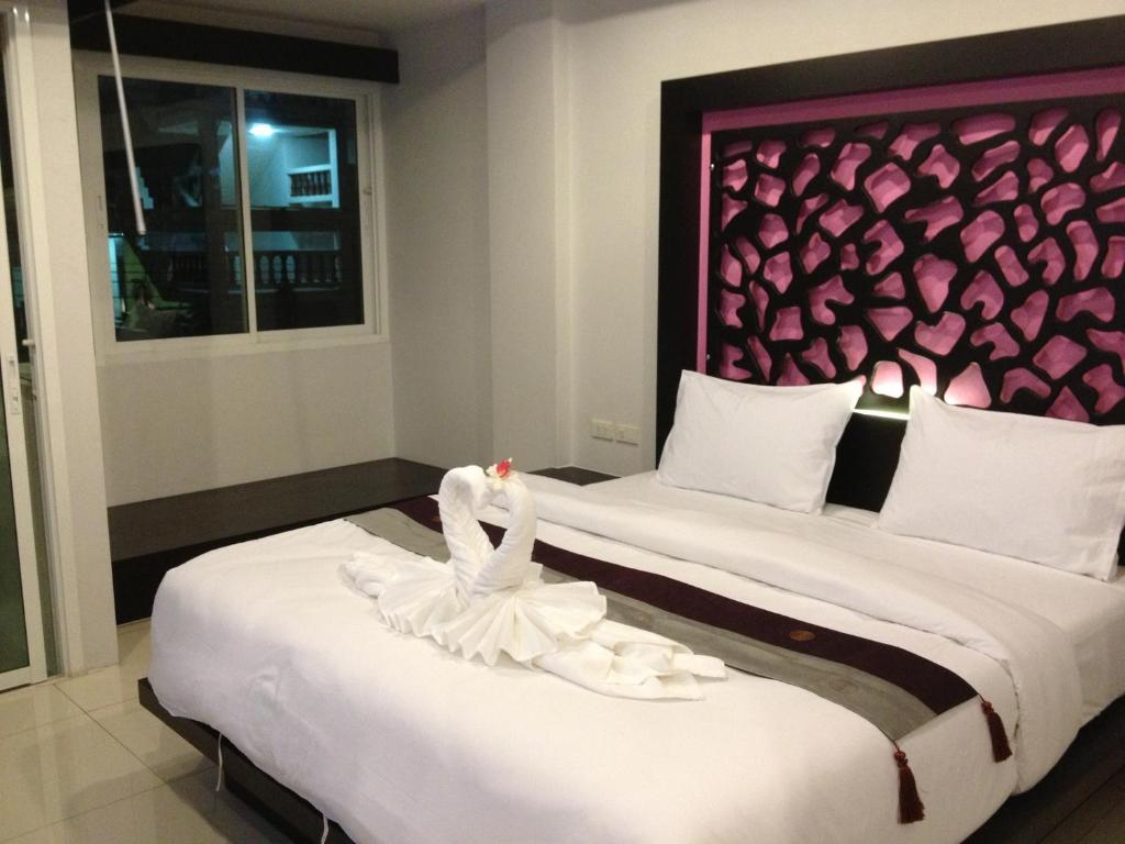 The Silk Hill Hotel Patong Habitación foto